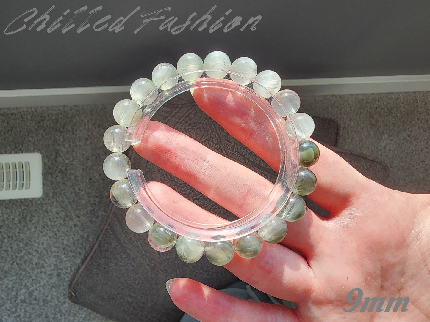 [Bracelet] Ombre Grey Rabbit Hair Quartz Bracelet