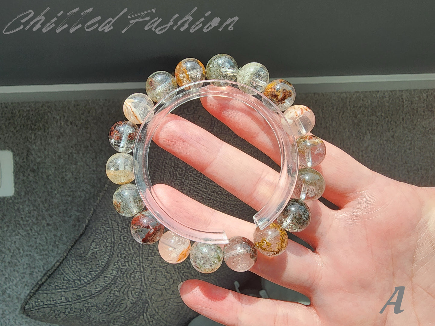 [Bracelet] 11mm Multi-Colored Phantom Quartz Bracelet